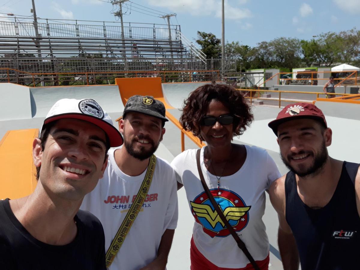 Perto Do Aeroporto De Salvador - Dona Pitanga Hostel Lauro de Freitas Kültér fotó