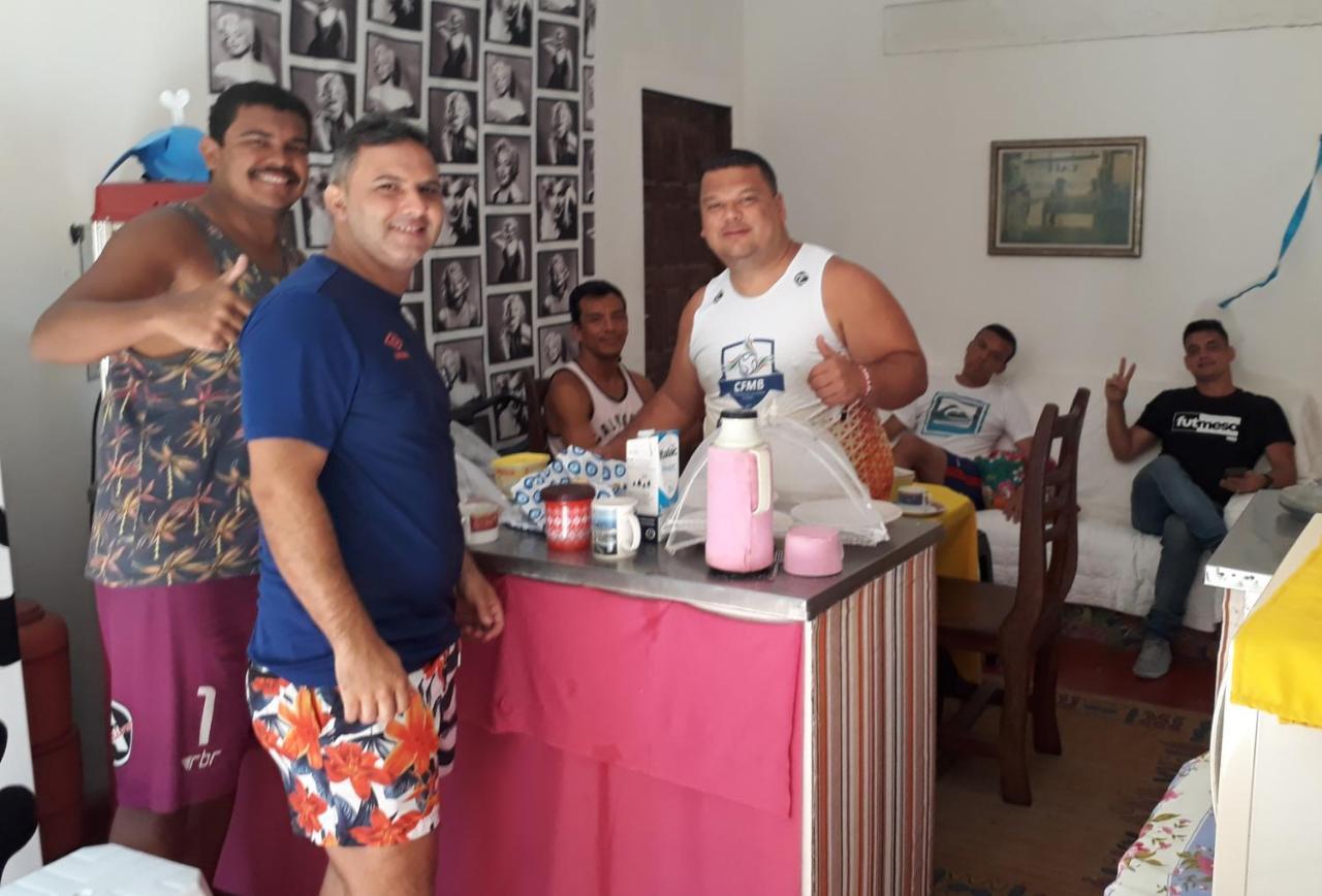 Perto Do Aeroporto De Salvador - Dona Pitanga Hostel Lauro de Freitas Kültér fotó